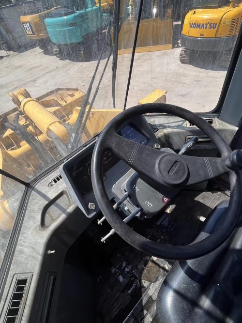 High Quality Low Price Used Earthmoving Machinery Komatsu WA320 Wheel Loader in Shanghai for Sale