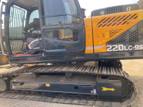 Used hyundai 220 crawler excavator R220LC~9S in stock for sale