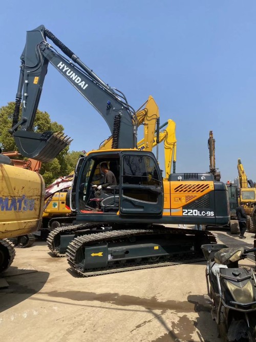 Used hyundai 220 crawler excavator R220LC~9S in stock for sale